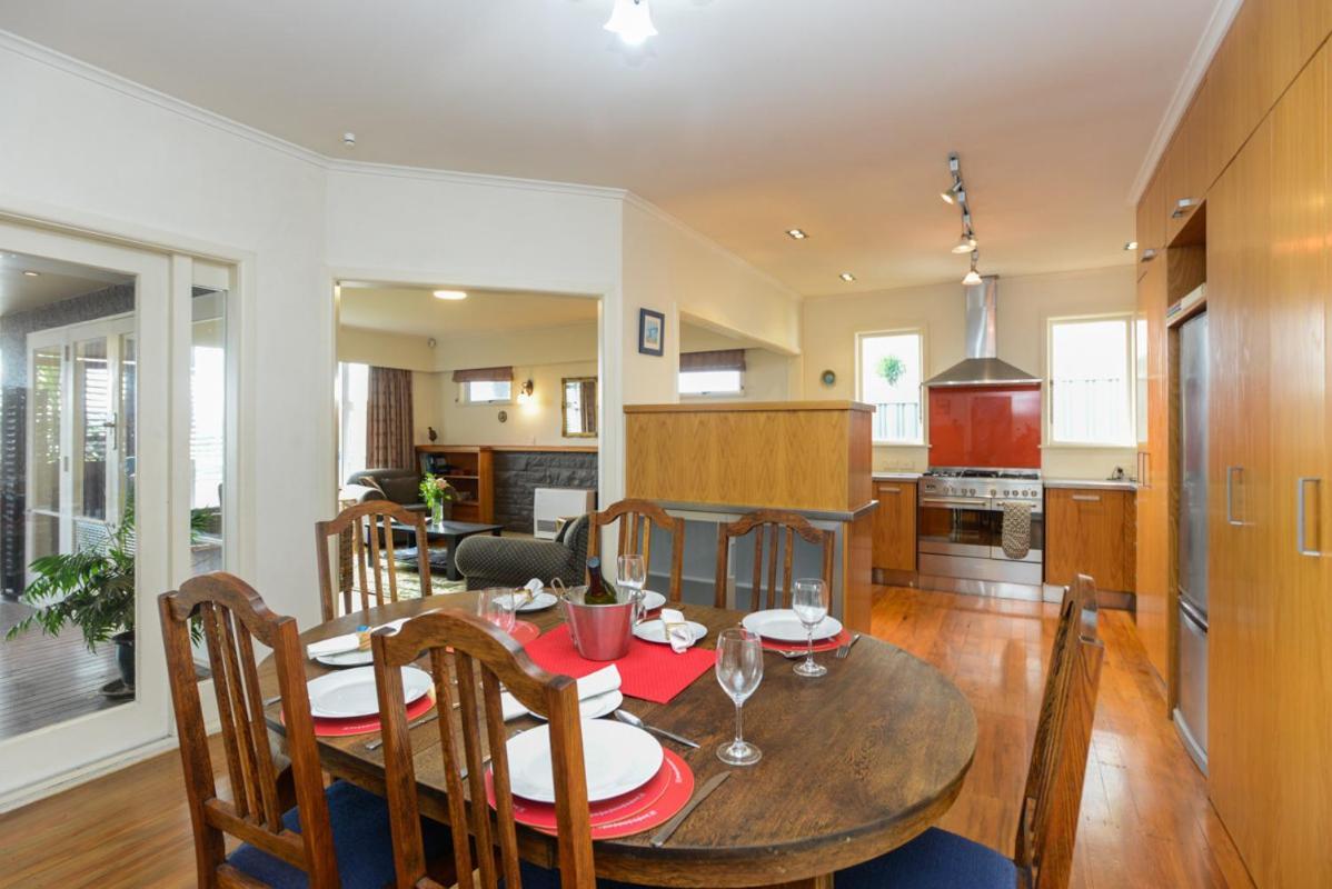 Breakwater Cottage - Napier Holiday Home المظهر الخارجي الصورة
